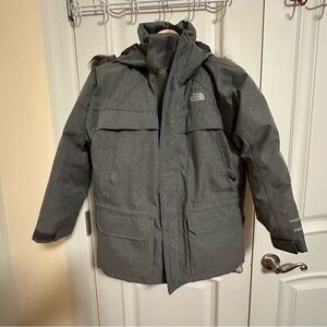 The north face Hyvent 550 boys size M(10-12) grey down jacket